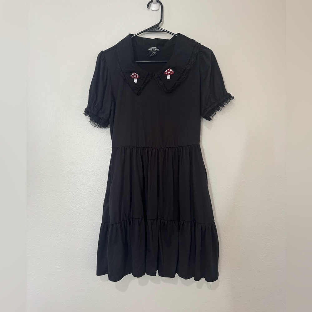 Hot Topic Black Mushroom Embroidered Lace Collar‎ Babydoll Tiered Dress MD (706)